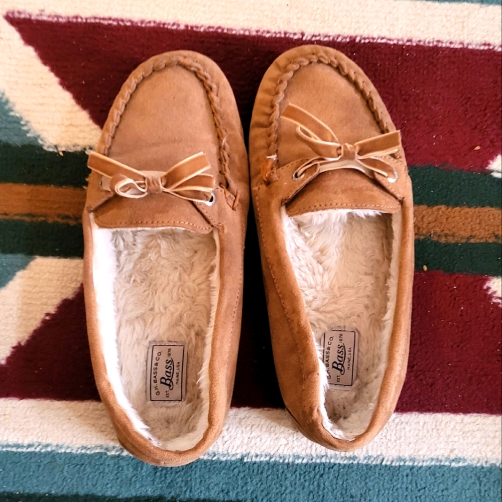 Bass Tan Moccasin Slippers Size 9M